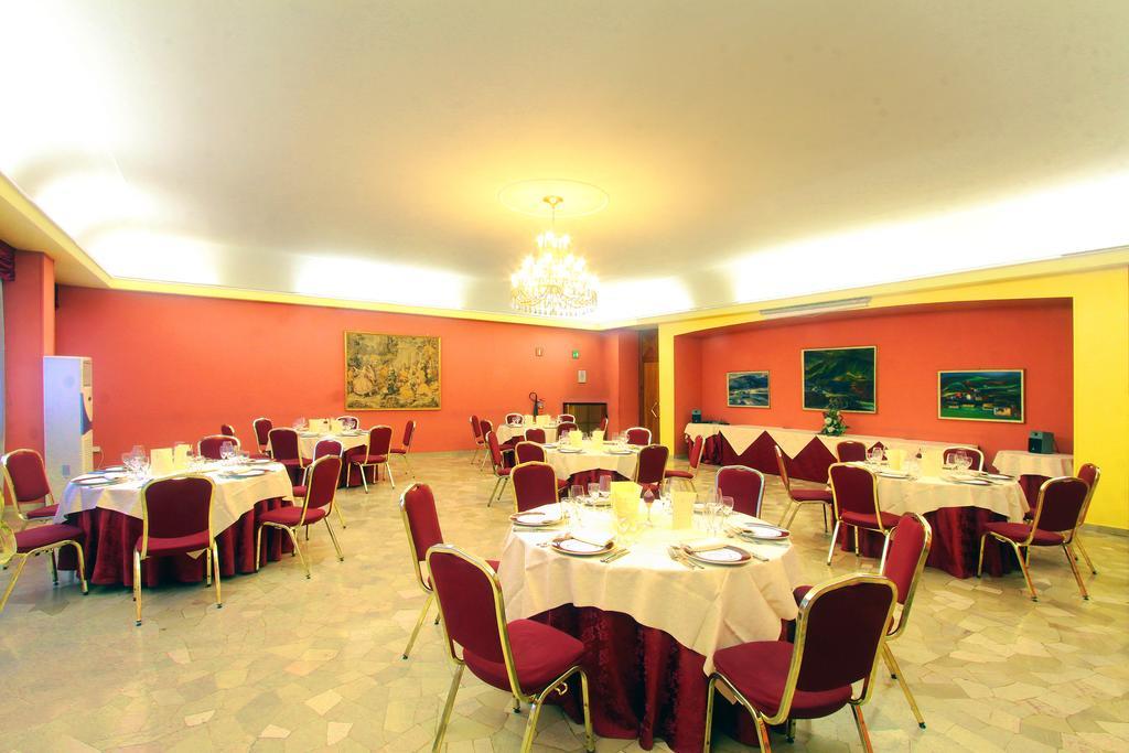 Hotel De Paris Terni Buitenkant foto