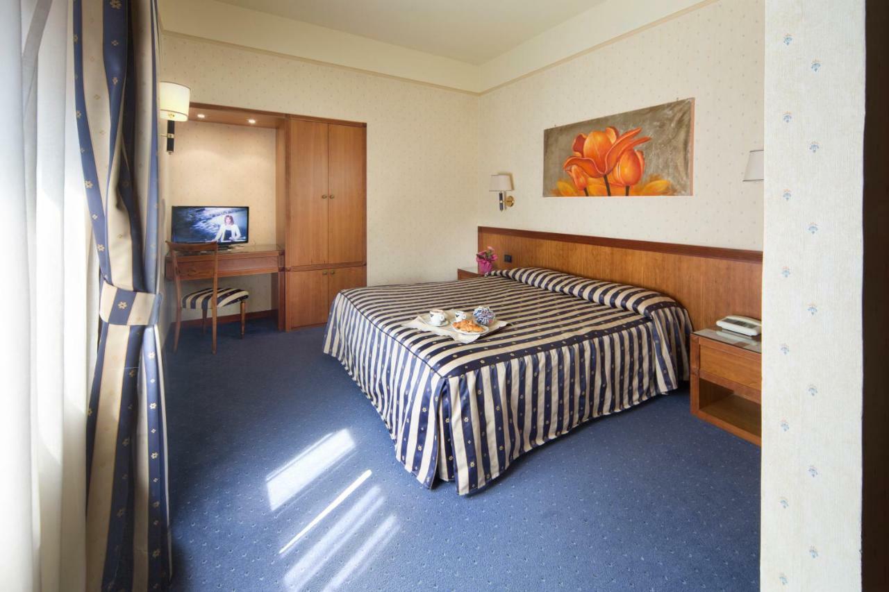Hotel De Paris Terni Buitenkant foto