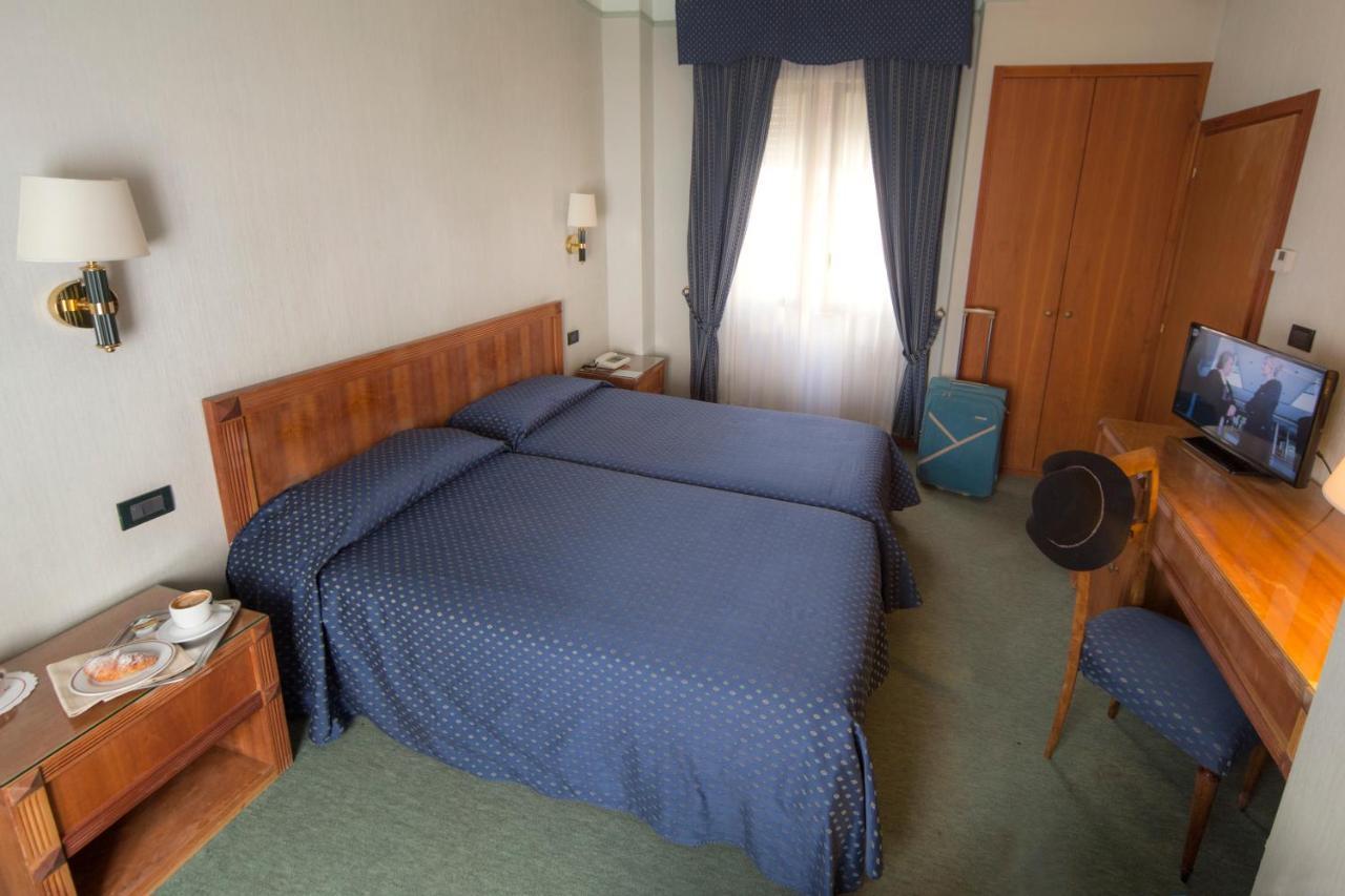 Hotel De Paris Terni Buitenkant foto
